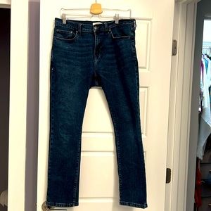Selling men’s jeans by good thread size 31, waist 28 length